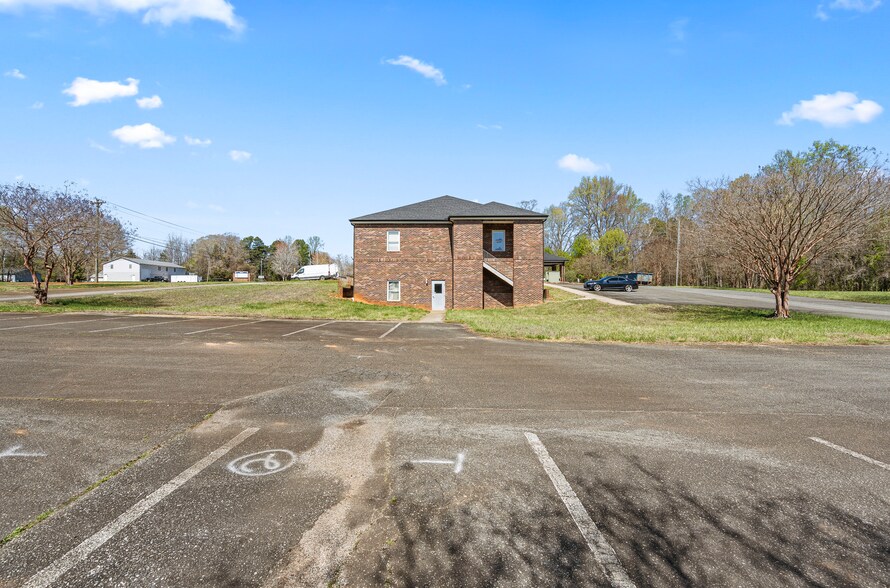 846 Faith Rd, Salisbury, NC à louer - Photo de l’immeuble – Image 3 sur 17