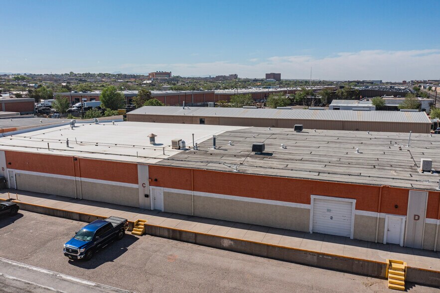 1823 Commercial St NE, Albuquerque, NM à vendre - Photo de l’immeuble – Image 3 sur 31