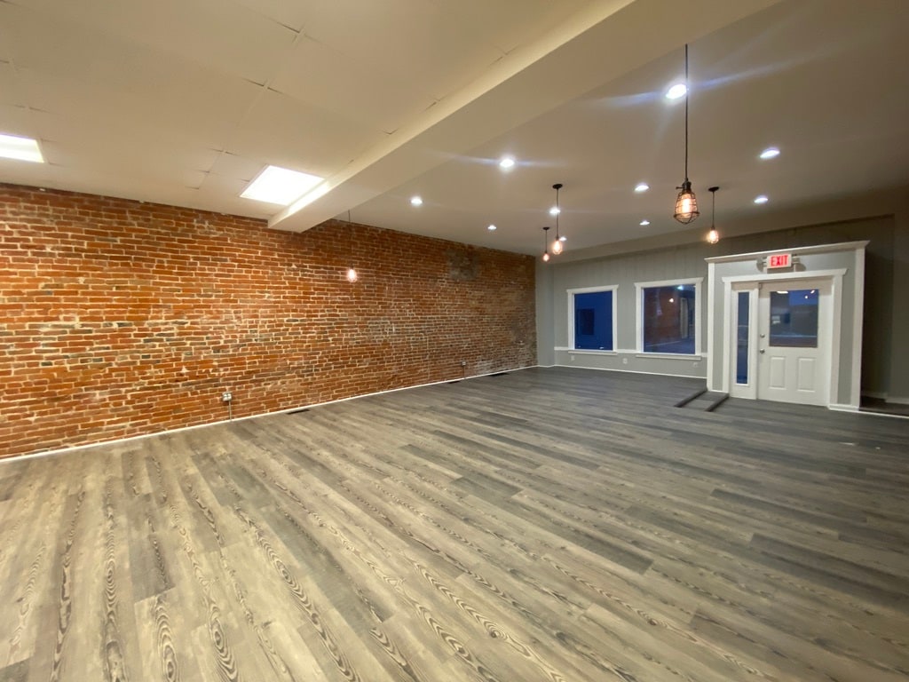 2514 College Ave, Alton, IL à louer Photo intérieure– Image 1 sur 16