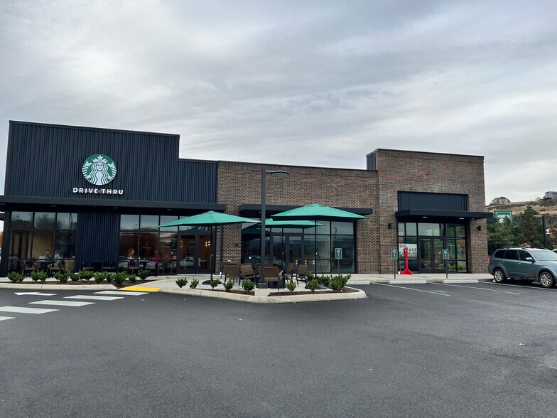 380 Lone Pine Blvd, The Dalles, OR à louer - Photo de l’immeuble – Image 1 sur 9