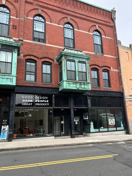 11-13 Pleasant St, Gloucester, MA à louer - Photo de l’immeuble – Image 3 sur 5
