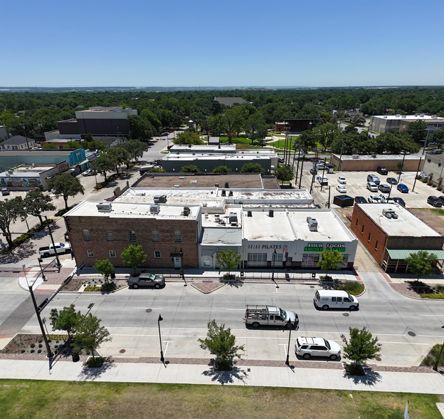 116-118 W Irving Blvd, Irving, TX à vendre - Photo de l’immeuble – Image 3 sur 7