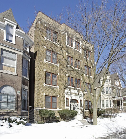 923 N 14th St, Milwaukee, WI à vendre - Photo de l’immeuble – Image 2 sur 2