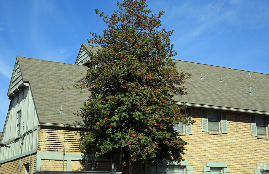 2217 E 59th St, Tulsa, OK à vendre - Photo de l’immeuble – Image 2 sur 6