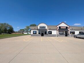 407 S 4th St, Dunlap, IL à louer Photo intérieure– Image 1 sur 11