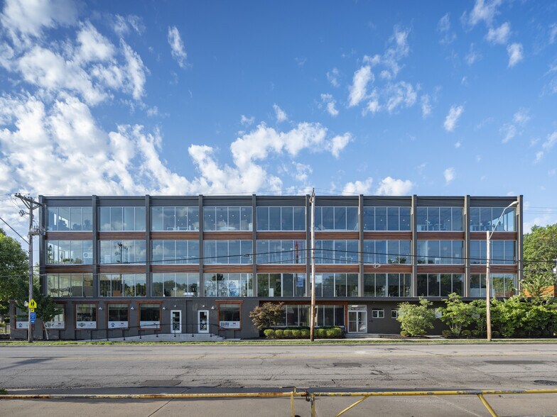 701 E 63rd St, Kansas City, MO à louer - Photo de l’immeuble – Image 2 sur 11