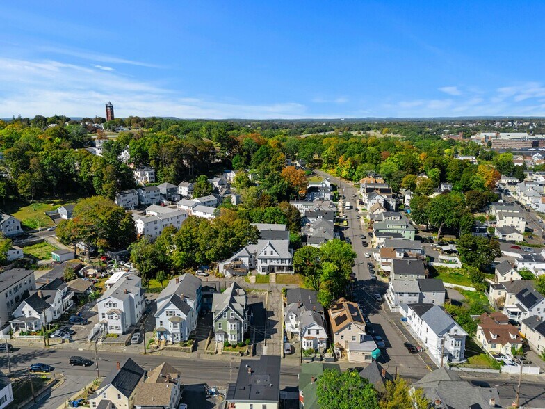 499 Haverhill St, Lawrence, MA à vendre - Photo de l’immeuble – Image 3 sur 14