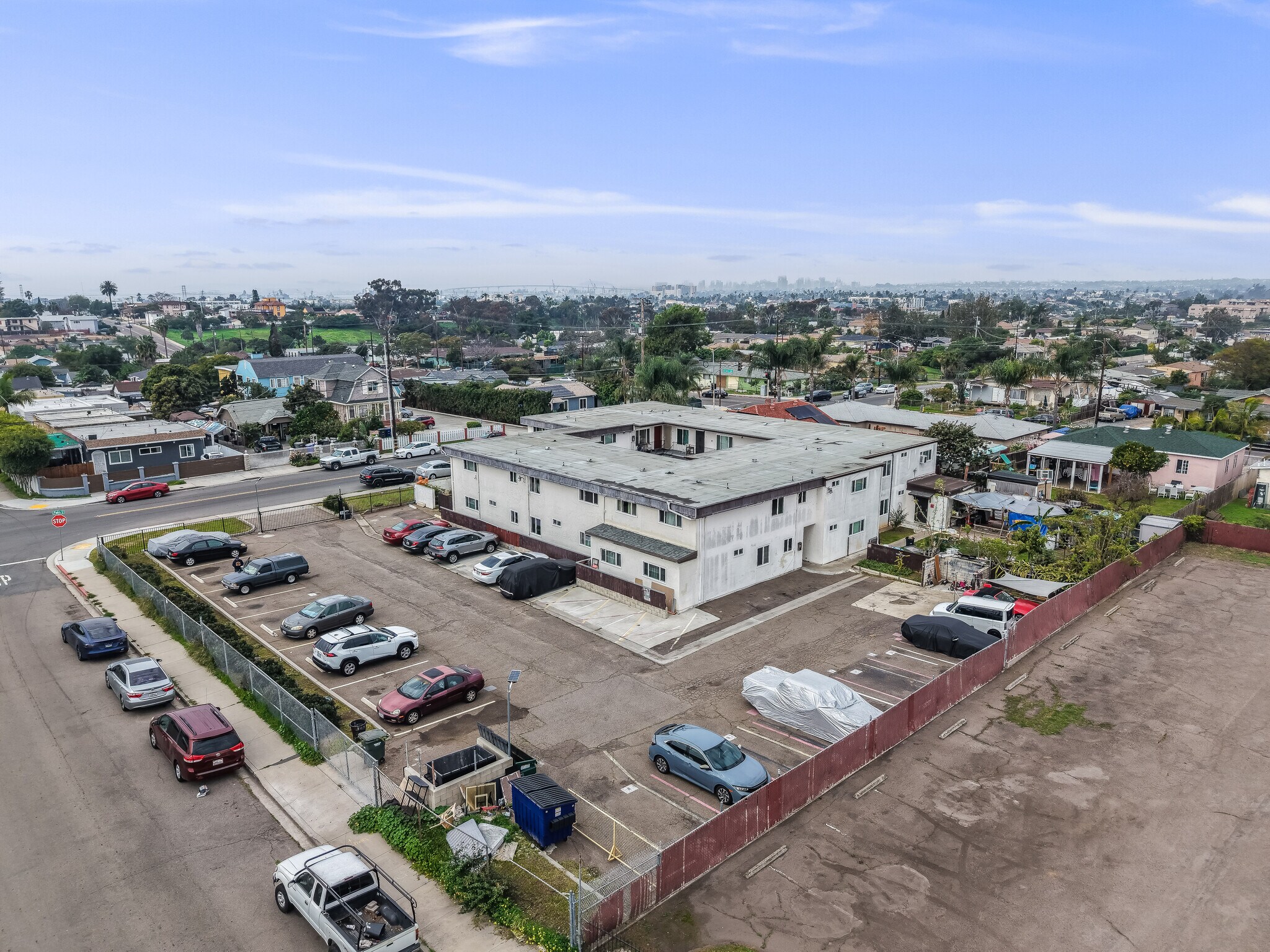 1629 Palm Ave, National City, CA à vendre Photo principale– Image 1 sur 18