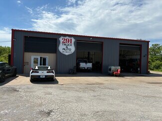 Plus de détails pour 2704 N 291 Hwy, Harrisonville, MO - Industriel/Logistique à vendre