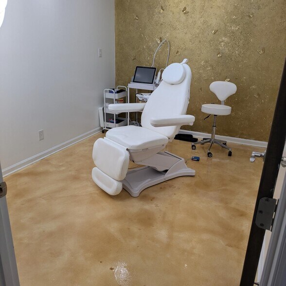 1051 Johnnie Dodds Blvd, Mount Pleasant, SC à vendre - Photo de l’immeuble – Image 3 sur 19