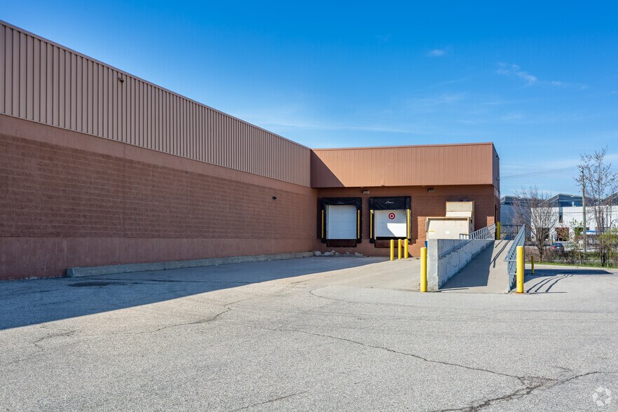 245 Strasburg Rd, Kitchener, ON à vendre - Photo de l’immeuble – Image 3 sur 5