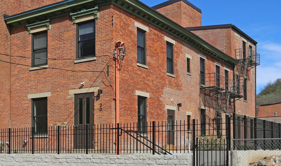 30 Findlay St, Cincinnati, OH à vendre - Photo de l’immeuble – Image 2 sur 2