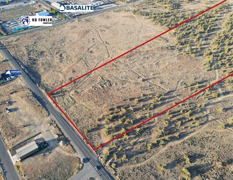 1350 E Antler Ave, Redmond, OR à vendre - Photo de l’immeuble – Image 2 sur 8