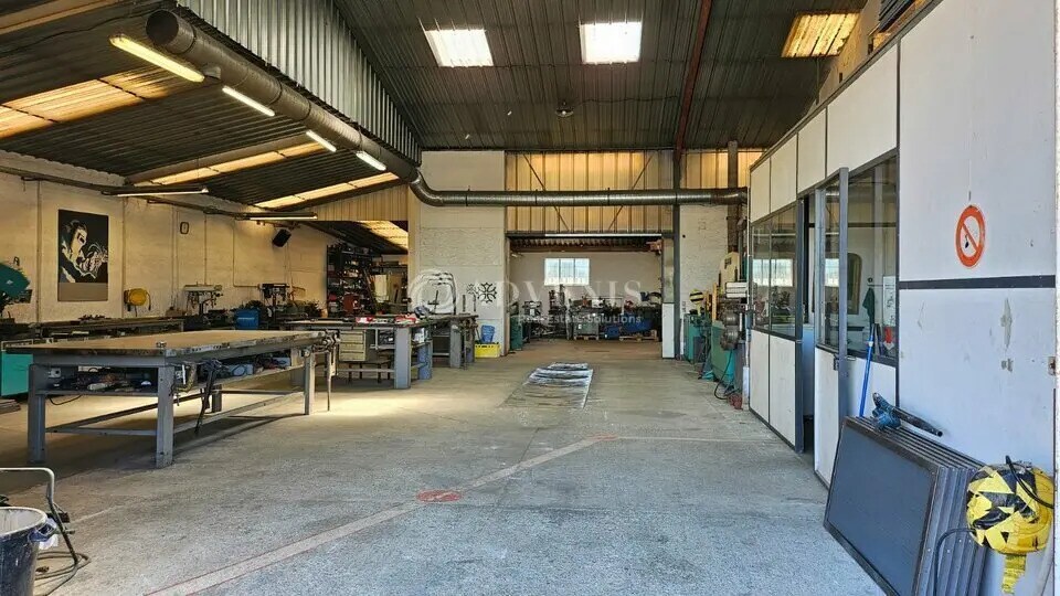 Local d'activités dans Castelnaudary à vendre - Photo de l’immeuble – Image 2 sur 8