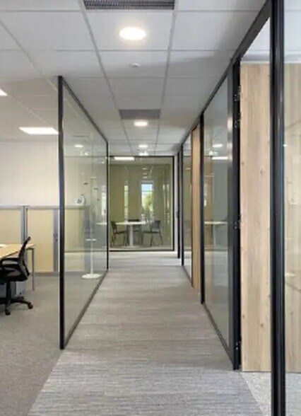 Bureau dans Hallennes-lez-Haubourdin à louer - Photo intérieure – Image 3 sur 5