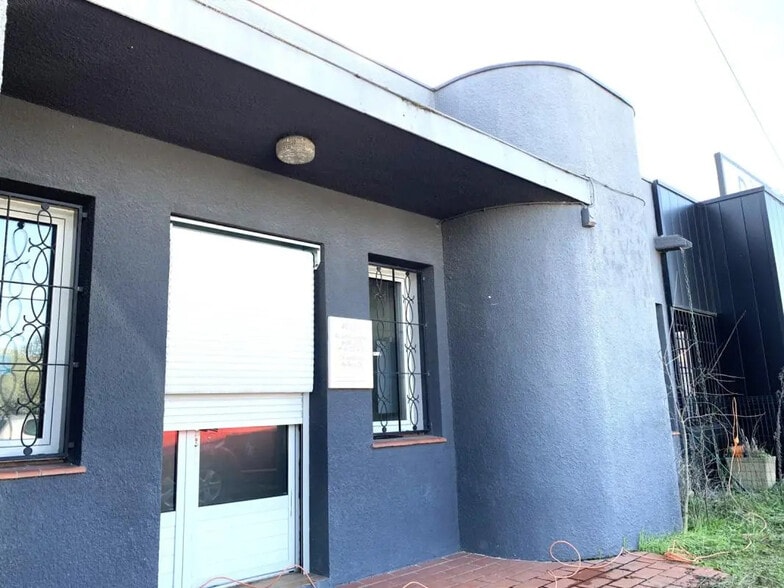 Local d’activités dans Toulouse à louer - Photo de l’immeuble – Image 2 sur 12