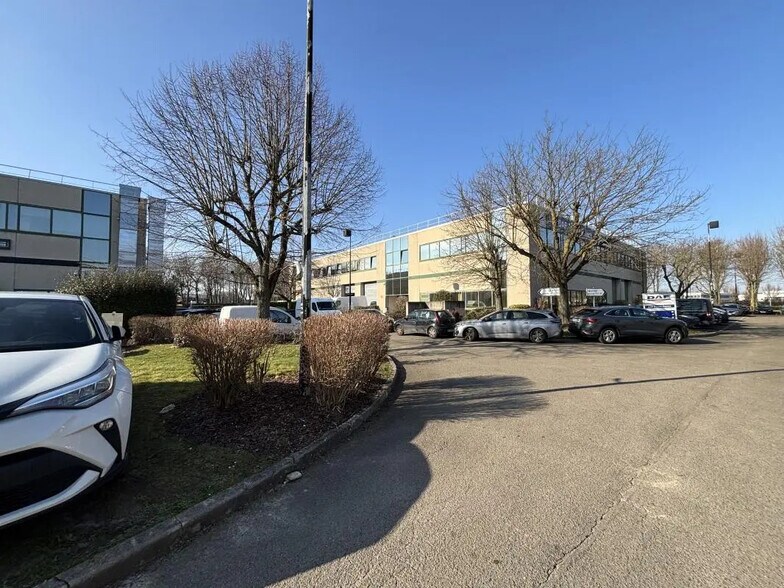 Industriel/Logistique dans Villepinte à louer - Photo de l’immeuble – Image 1 sur 14