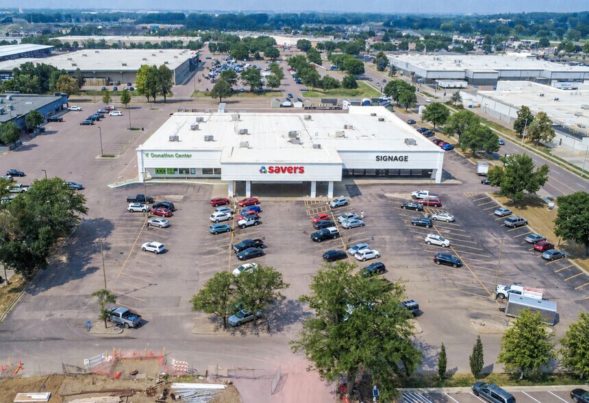 3211 S Shirley Ave, Sioux Falls, SD à louer - Photo de l’immeuble – Image 2 sur 32