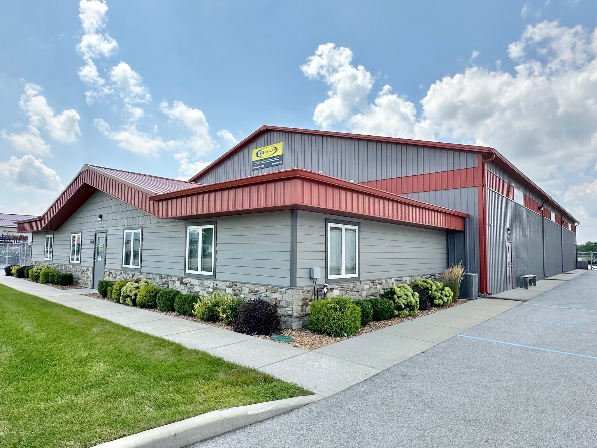 11100 Virginia St, Crown Point, IN à louer Photo principale– Image 1 sur 19