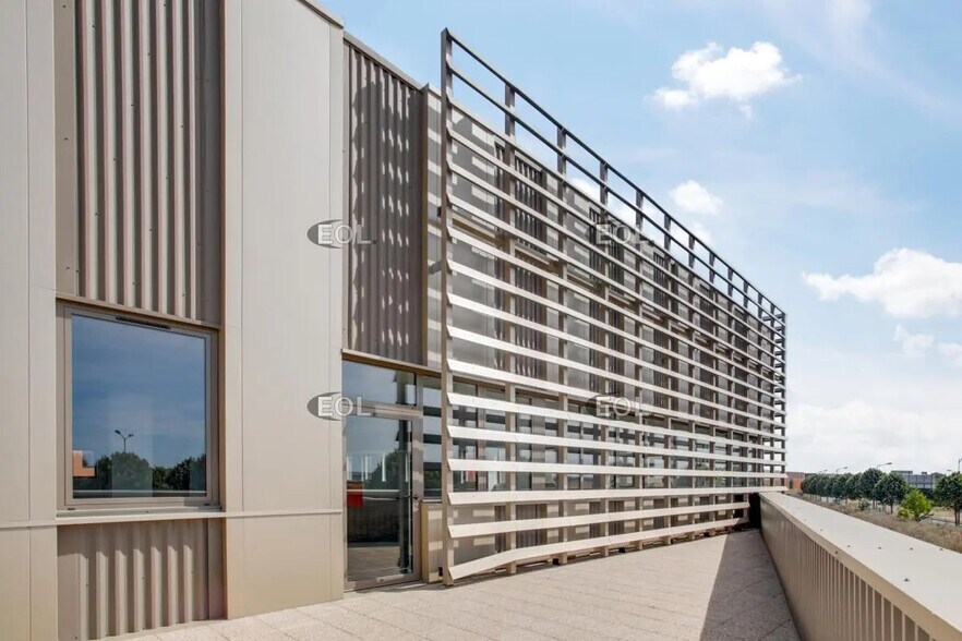 Local d'activités dans Tremblay-en-France à vendre - Photo de l’immeuble – Image 3 sur 4