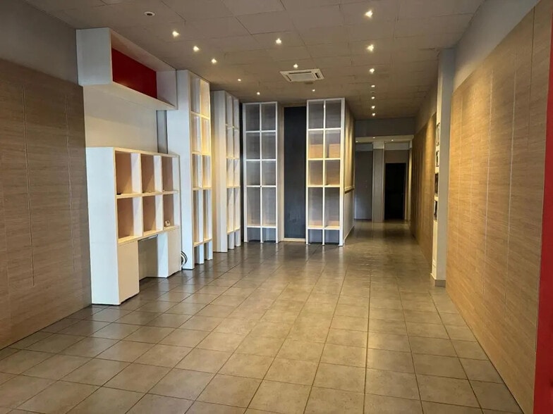 Local commercial dans Verdun à louer - Photo de l’immeuble – Image 3 sur 7