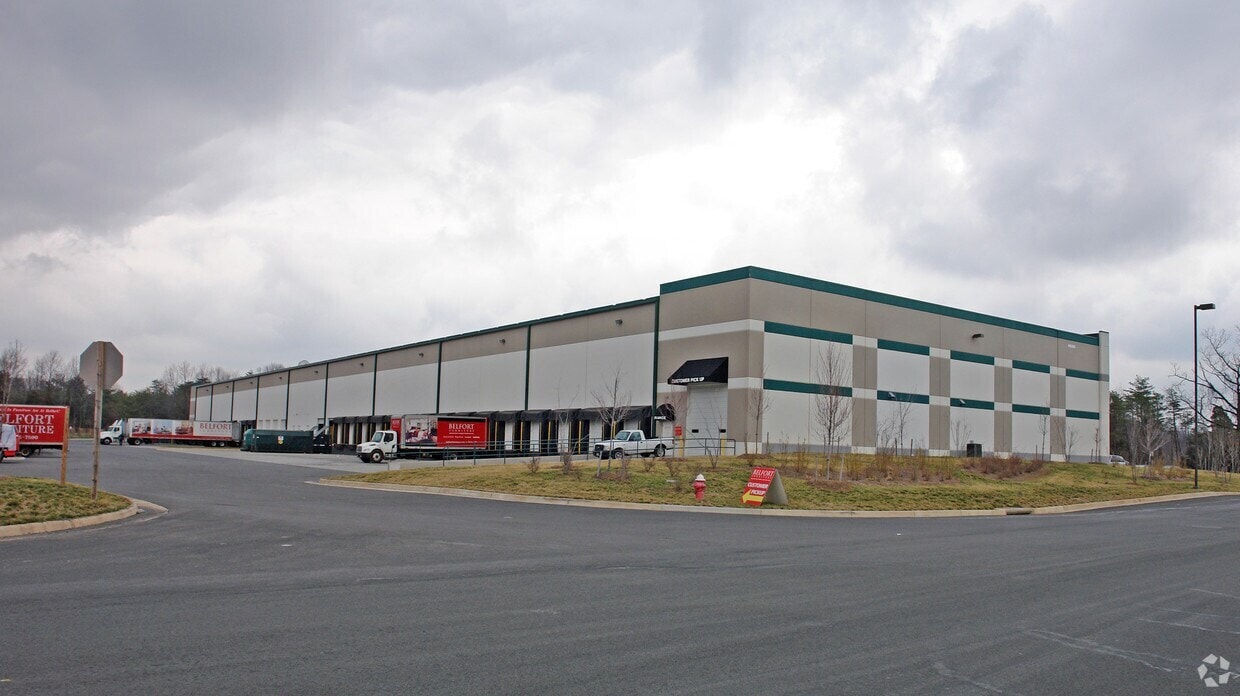 45190 Ocean Ct, Sterling, VA à louer Photo de l’immeuble– Image 1 sur 7