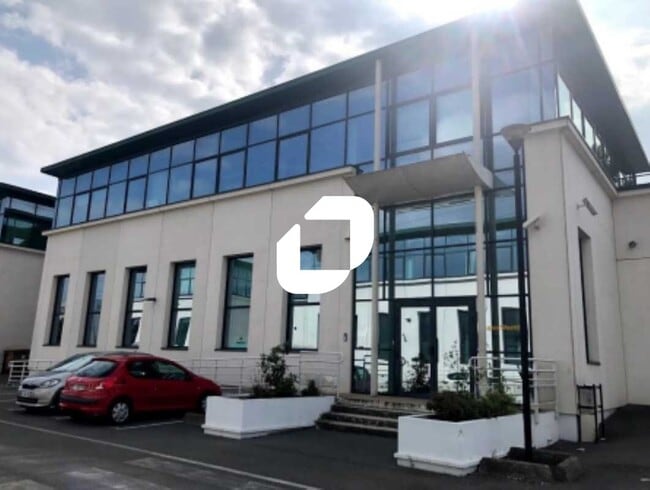 Plus de détails pour 100 Avenue De Verdun, Villeneuve-la-Garenne - Bureau à louer