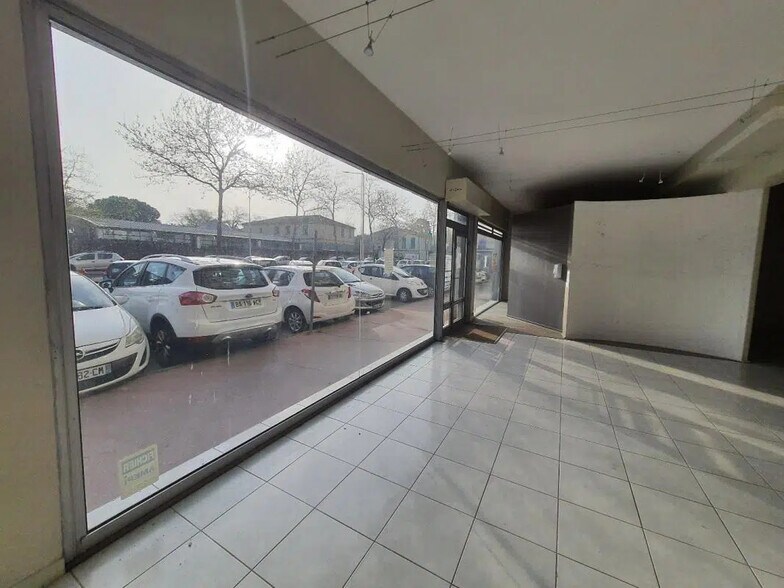 Local commercial dans Montpellier à louer - Photo de l’immeuble – Image 2 sur 8