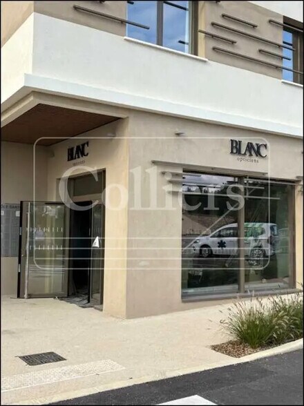 Bureau dans Lambesc à vendre - Photo de l’immeuble – Image 3 sur 11