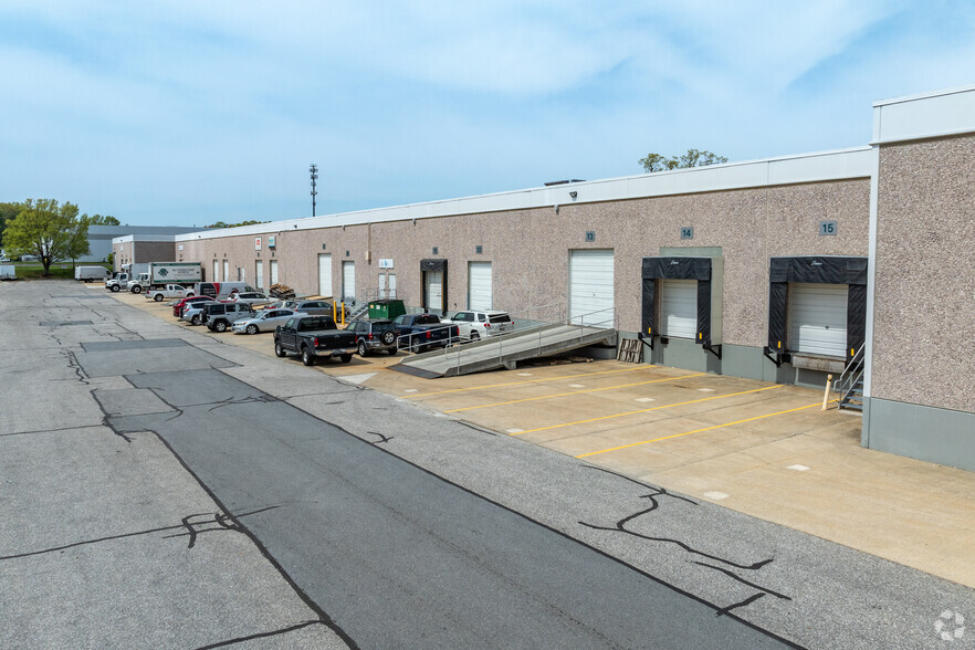8301 Patuxent Range Rd, Jessup, MD à louer - Photo de l’immeuble – Image 3 sur 5