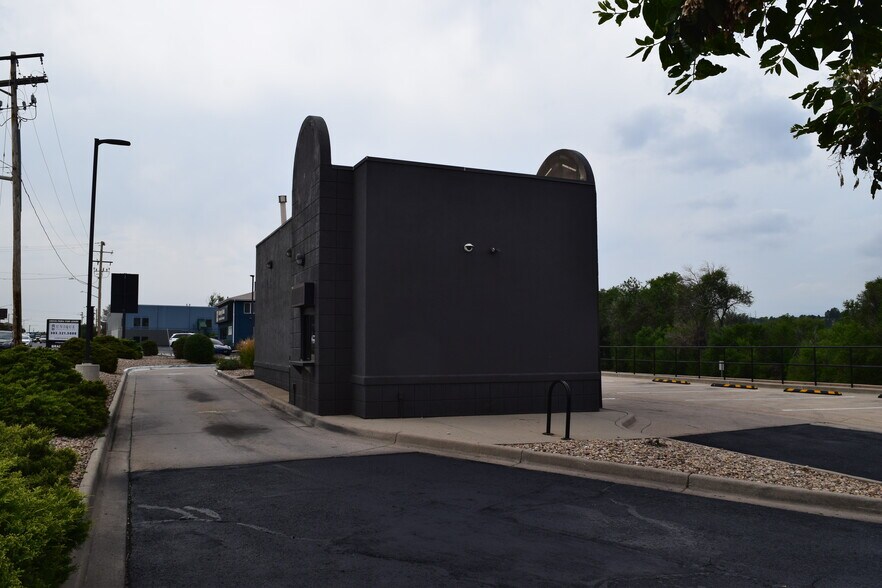 1285 S Santa Fe Dr, Denver, CO à louer - Photo de l’immeuble – Image 2 sur 17