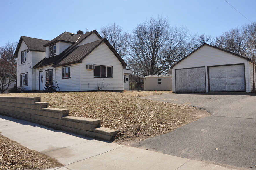 129 Wilson Ave SE, Saint Cloud, MN à vendre - Photo de l’immeuble – Image 1 sur 1