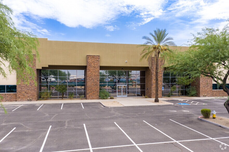 3010 E Elwood St, Phoenix, AZ à louer - Photo de l’immeuble – Image 2 sur 6