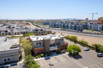 6190 S Fort Apache Rd, Las Vegas, NV à louer Photo de l’immeuble– Image 2 sur 8