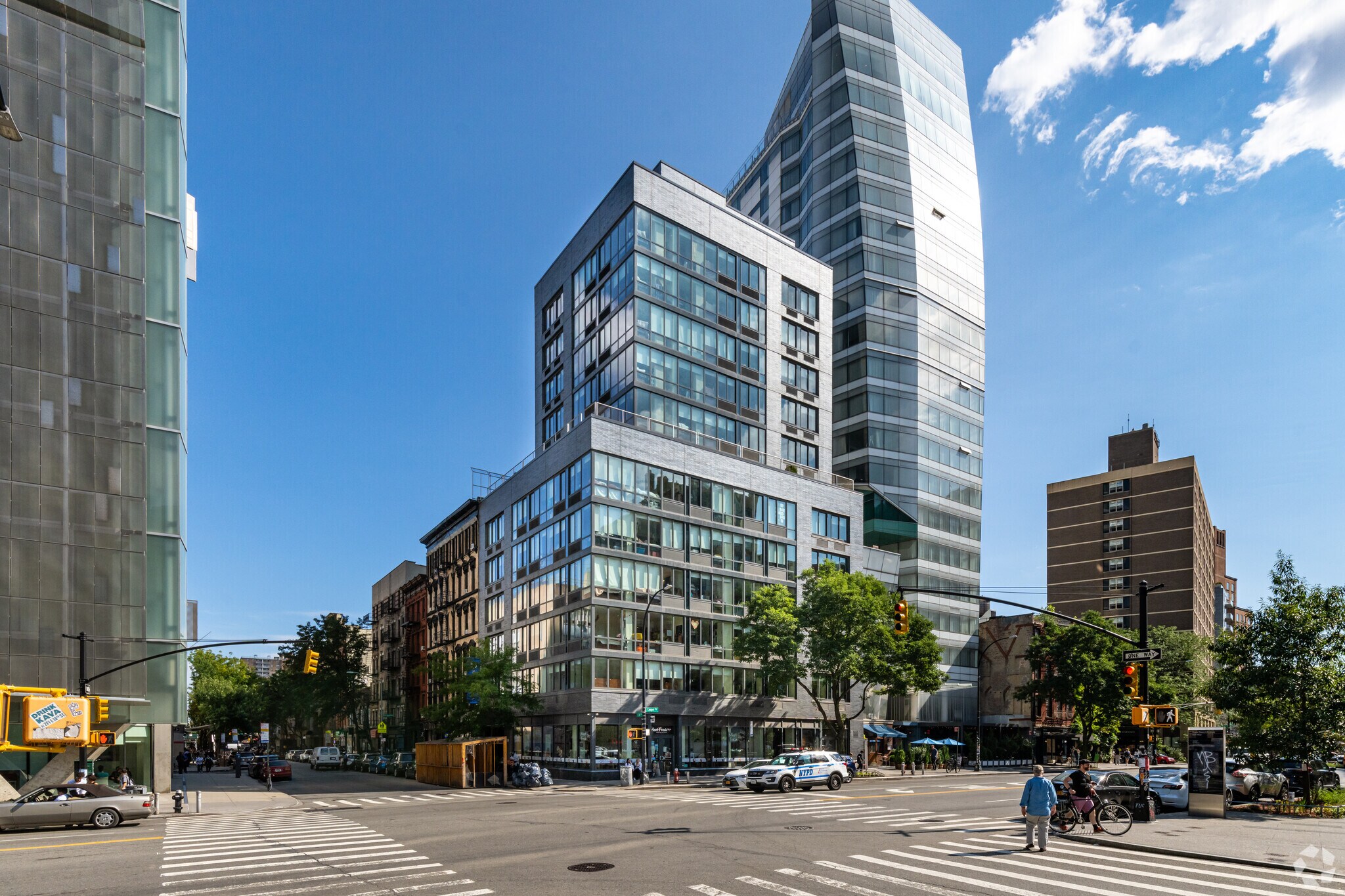 37 Cooper Sq, New York, NY à louer Photo principale– Image 1 sur 5