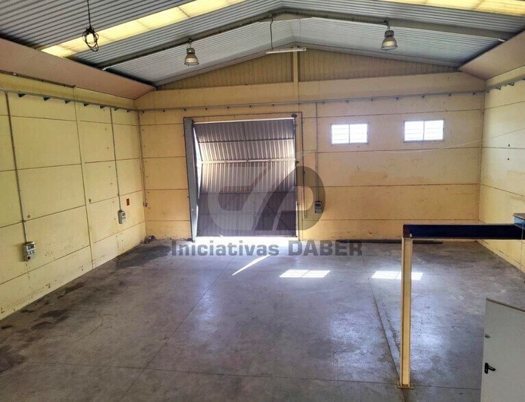 Industriel/Logistique dans Yuncos, Toledo à vendre - Photo de l’immeuble – Image 3 sur 7