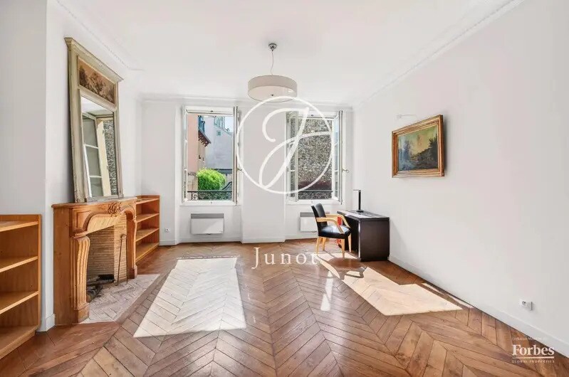Bureau dans Versailles à vendre - Photo de l’immeuble – Image 2 sur 16