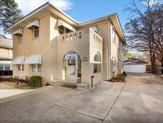 Plus de détails pour 2701 S University Dr, Fort Worth, TX - Logement à vendre