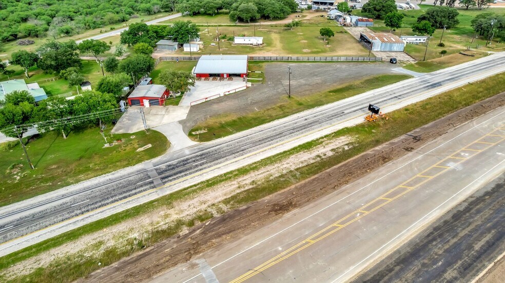 23404 NW Zac Lentz Pky, Victoria, TX à vendre - Aérien – Image 2 sur 65