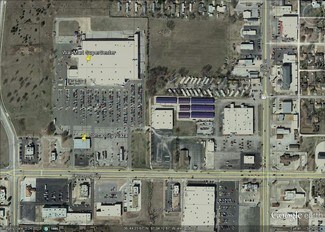Plus de détails pour 3010-3012 N 14th St, Ponca City, OK - Local commercial à louer