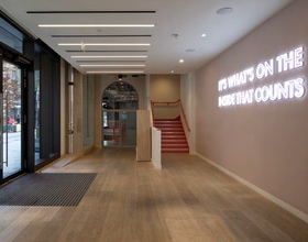 2 Clipstone Mews, Londres à louer Photo intérieure– Image 2 sur 3