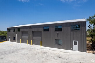 Plus de détails pour 15210 Fitzhugh Rd, Austin, TX - Local d’activités à vendre