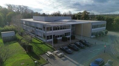 Oxford Rd, Uxbridge à louer Photo de l’immeuble– Image 2 sur 10