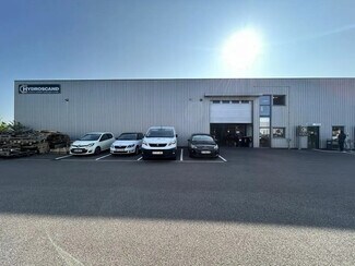 Plus de détails pour Local d'activités à louer