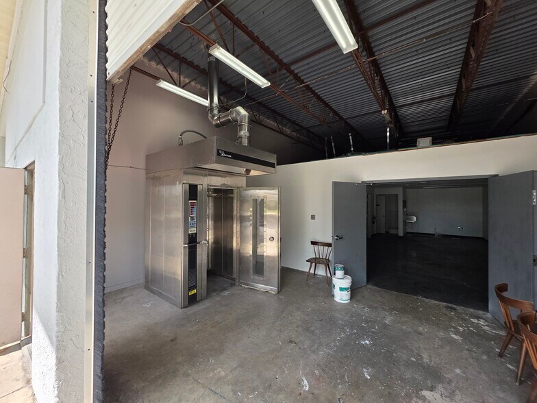 6250 42nd St N, Pinellas Park, FL à louer - Photo de l’immeuble – Image 2 sur 7