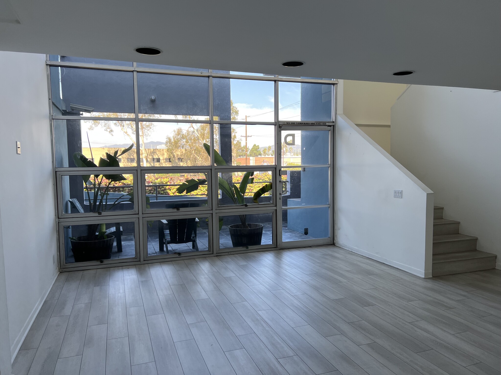1750 14th St, Santa Monica, CA à louer Photo de l’immeuble– Image 1 sur 12