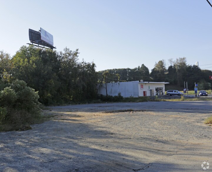 2629 Little Rock Rd, Charlotte, NC à vendre - Photo principale – Image 1 sur 7