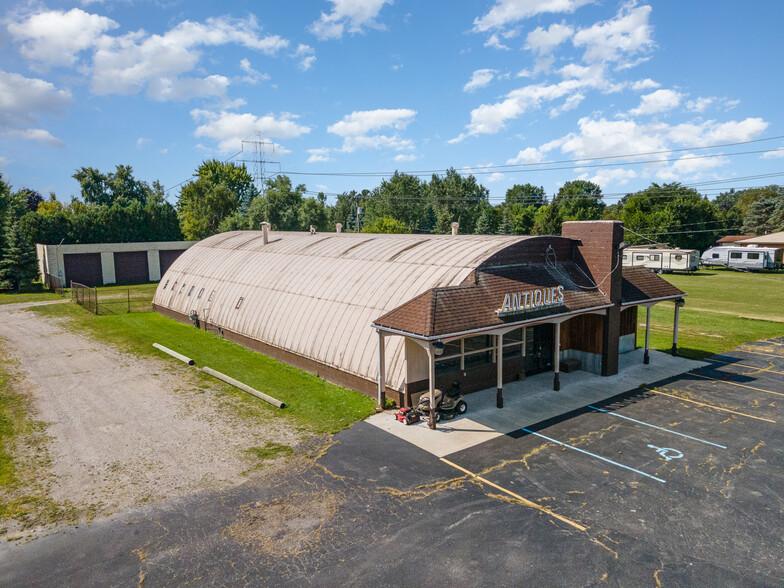 2832 Midland Rd, Bay City, MI à vendre - Photo de l’immeuble – Image 3 sur 15