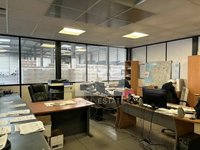 15 Avenue De L'Industrie, Corbas à louer - Photo intérieure – Image 3 sur 11