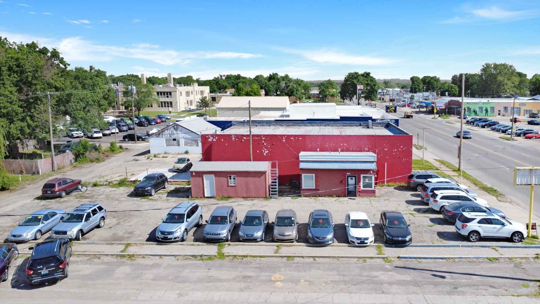 1402 N Washington St, Junction City, KS à vendre Photo de l’immeuble– Image 1 sur 23